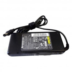 Блок питания (сетевой адаптер) для ноутбуков Lenovo 19V 4.74A 5.5x2.5 (002144)